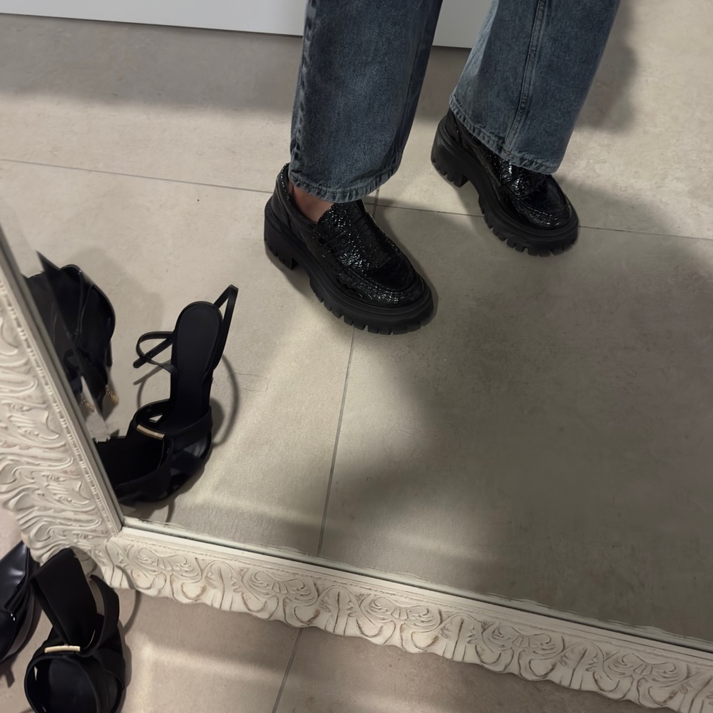Topshop Lottie chunky loafers in black croc - Picture 8 of 12